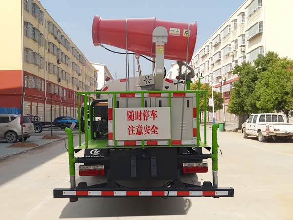程力威牌CLW5030GPSK6型绿化喷洒车
