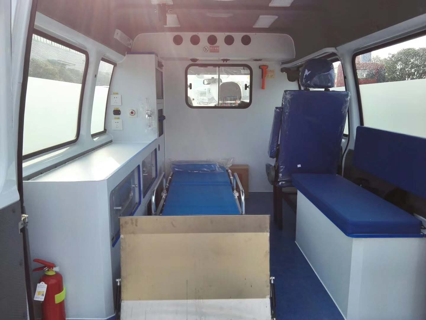 程力牌CL5043XJH6YS型救护车